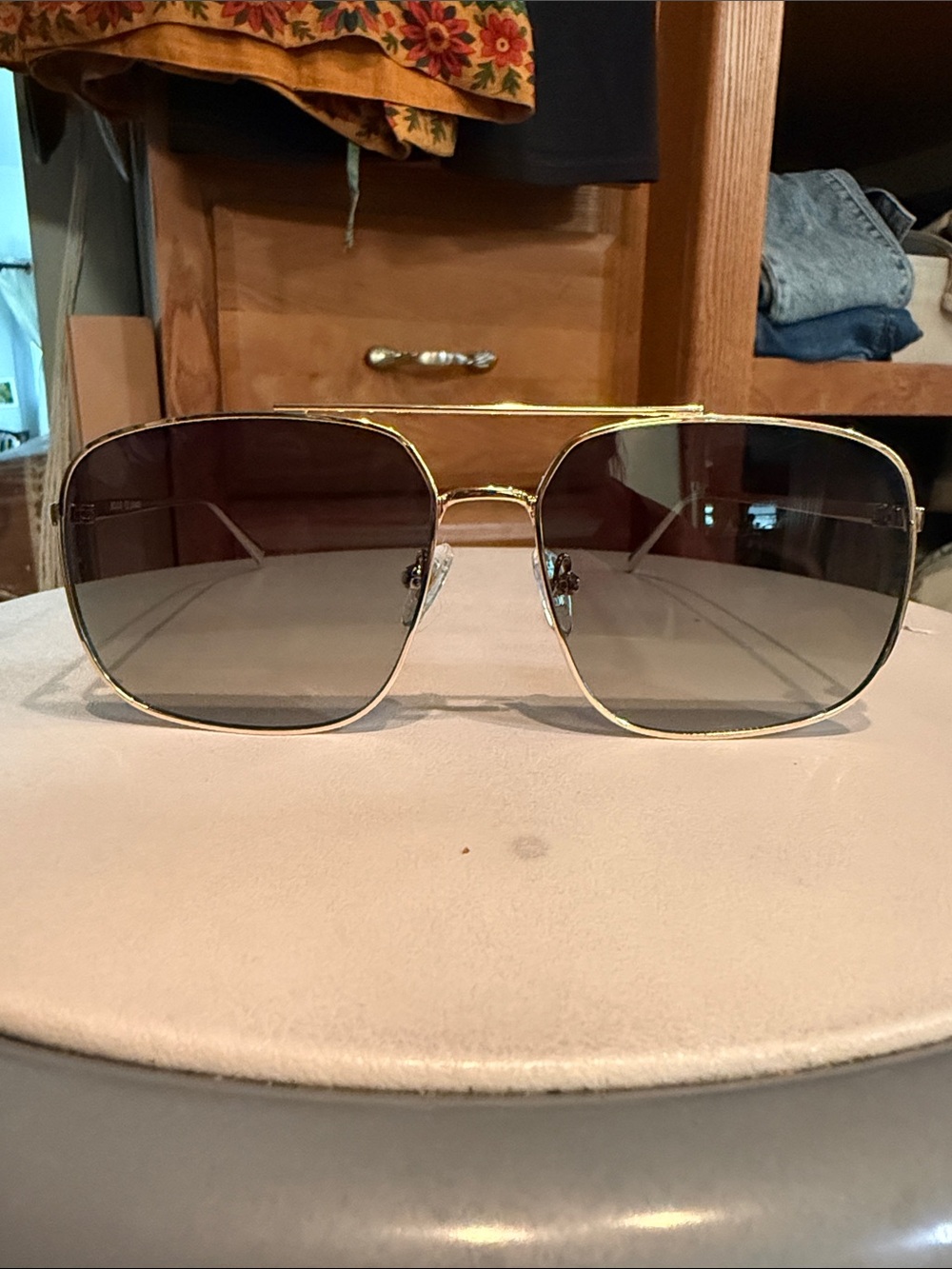 Gold Frame Aviator Sunglasses with Gradient Gray Lenses